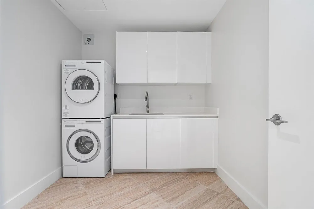 525 Fort Lauderdale Beach Boulevard #1801 Fort Lauderdale, FL 33304