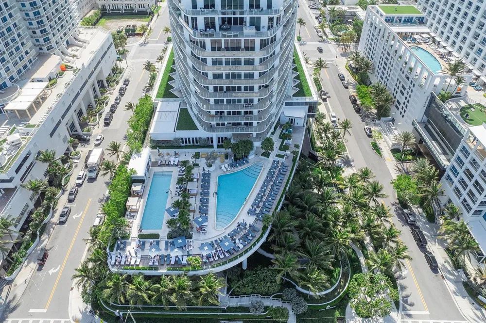 525 Fort Lauderdale Beach Boulevard #1801 Fort Lauderdale, FL 33304