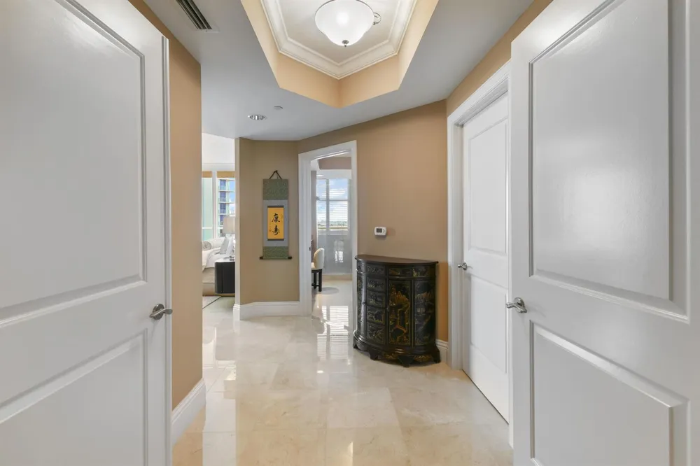 5050 Ocean Drive #703 Singer Island, FL 33404
