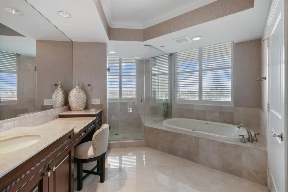 5050 Ocean Drive #703 Singer Island, FL 33404