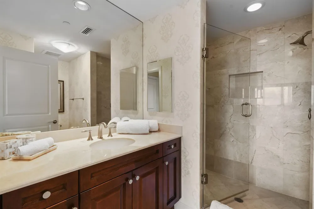 5050 Ocean Drive #703 Singer Island, FL 33404