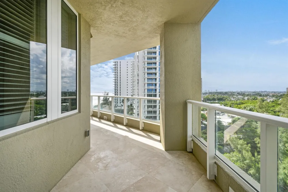 5050 Ocean Drive #703 Singer Island, FL 33404