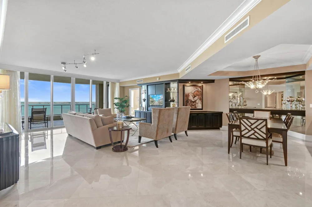 5050 Ocean Drive #703 Singer Island, FL 33404