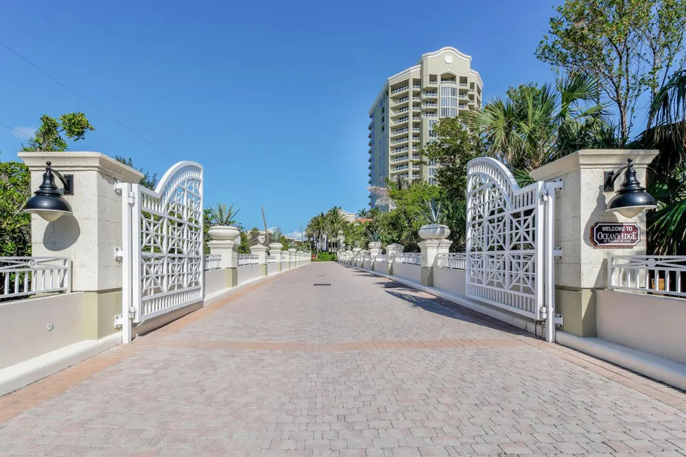 5050 Ocean Drive #703 Singer Island, FL 33404