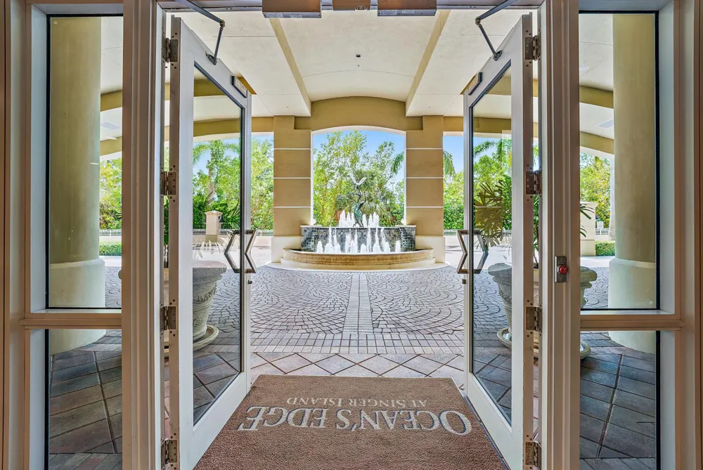 5050 Ocean Drive #703 Singer Island, FL 33404