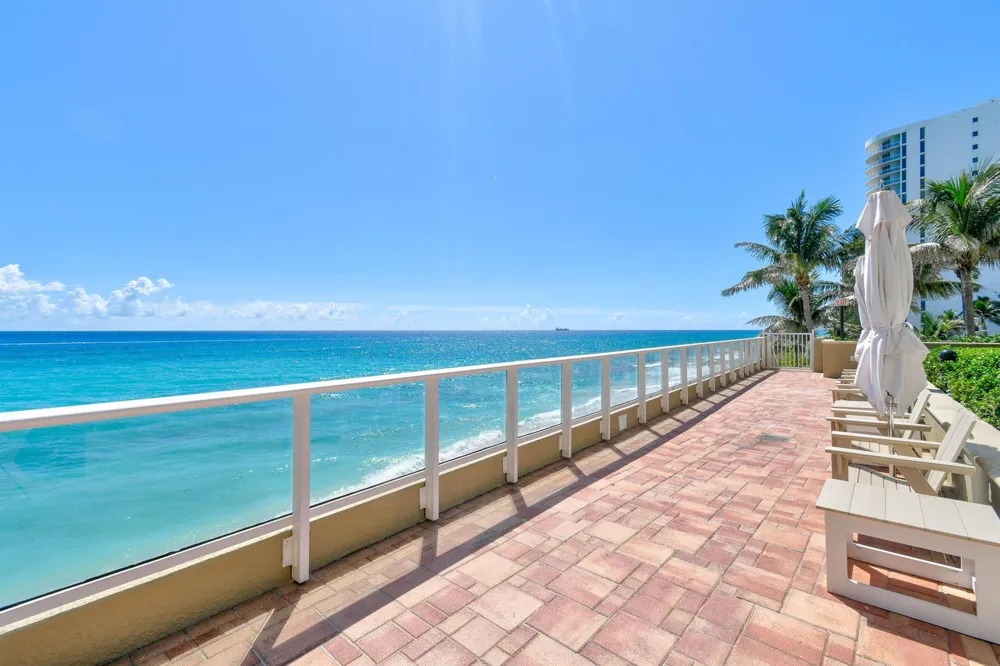 5050 Ocean Drive #703 Singer Island, FL 33404