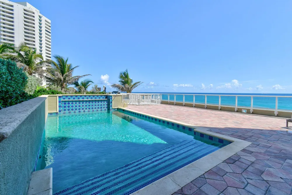 5050 Ocean Drive #703 Singer Island, FL 33404