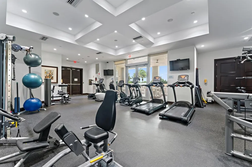 5050 Ocean Drive #703 Singer Island, FL 33404