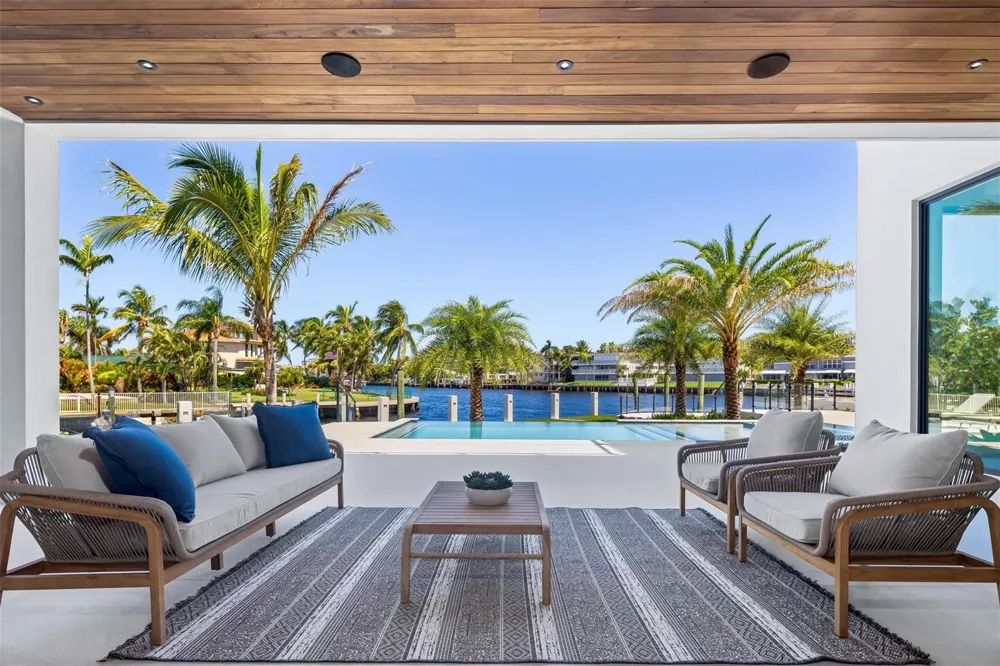 1555 SE 14th Court Deerfield Beach, FL 33441