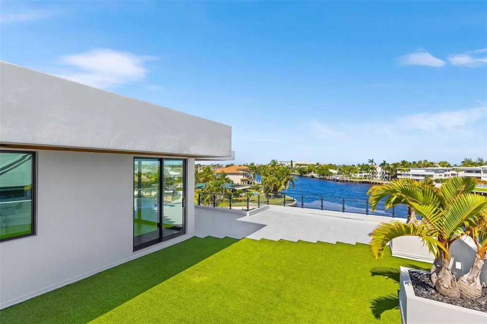 1555 SE 14th Court Deerfield Beach, FL 33441