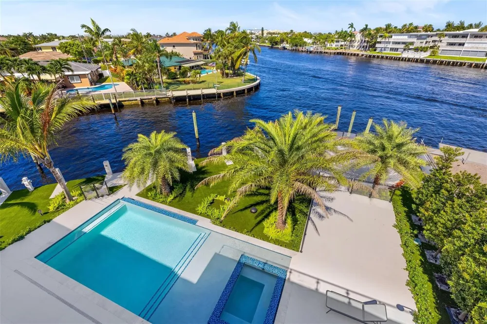 1555 SE 14th Court Deerfield Beach, FL 33441