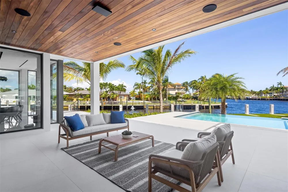 1555 SE 14th Court Deerfield Beach, FL 33441