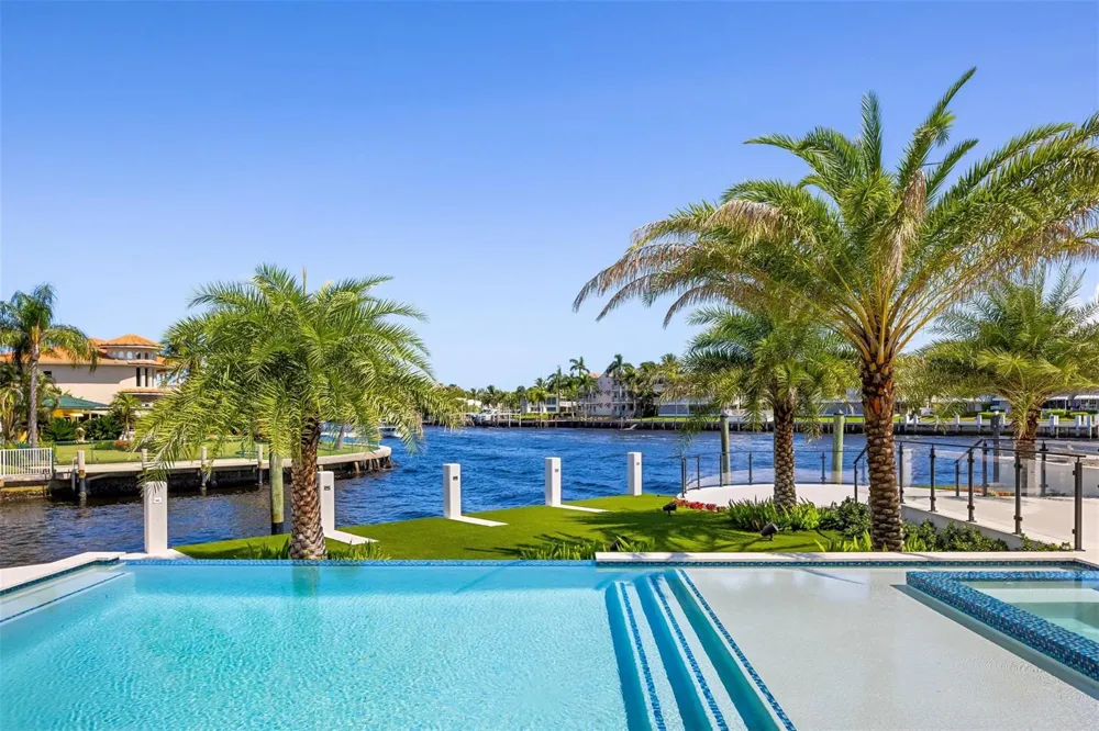 1555 SE 14th Court Deerfield Beach, FL 33441