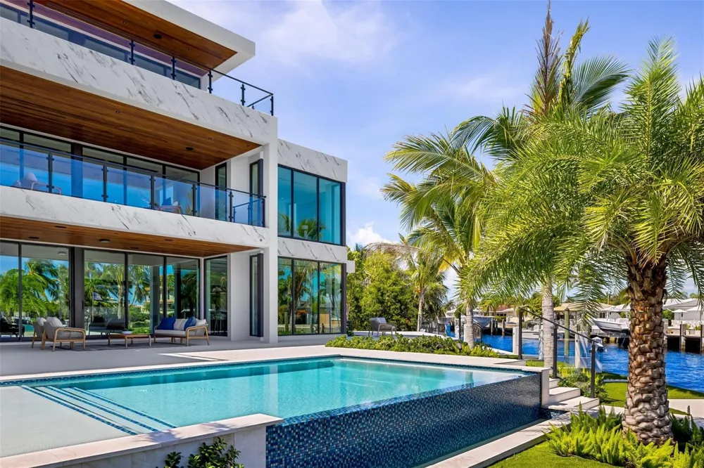 1555 SE 14th Court Deerfield Beach, FL 33441