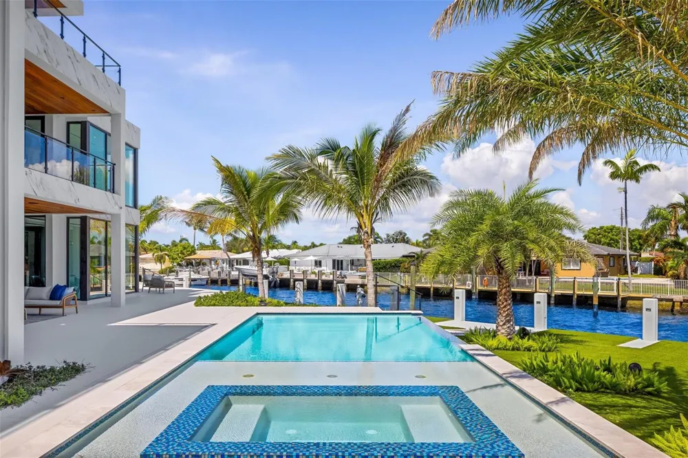 1555 SE 14th Court Deerfield Beach, FL 33441