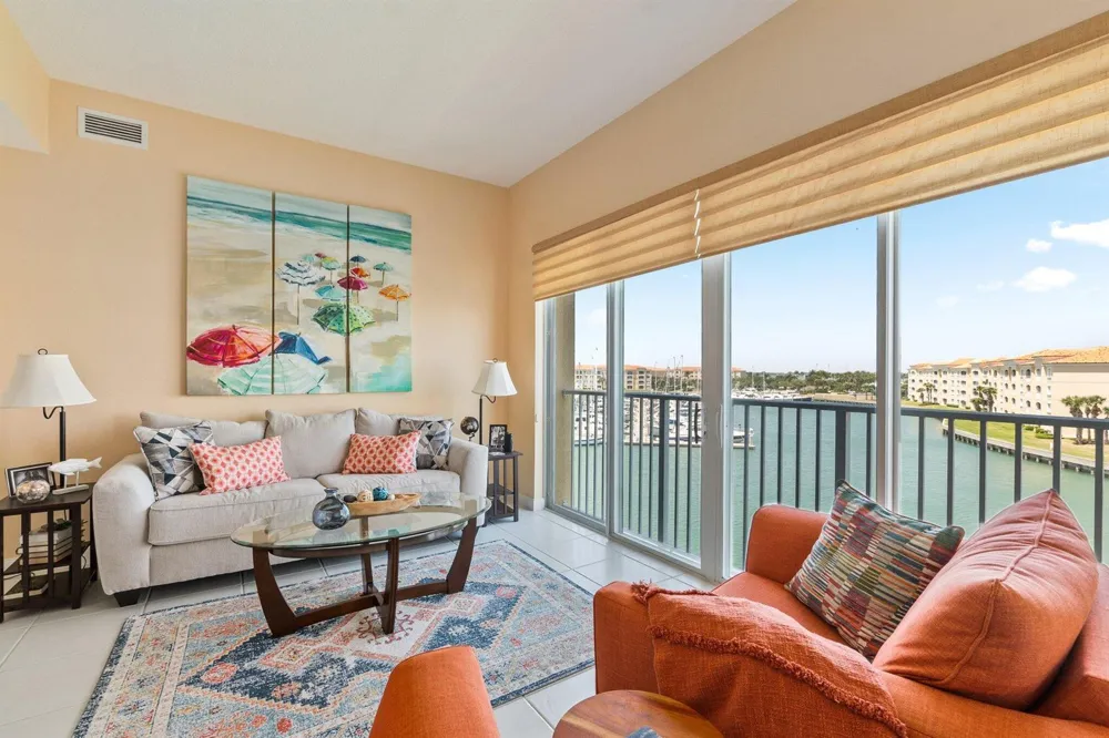 17 Harbour Isle Drive W #Ph03 Hutchinson Island, FL 34949