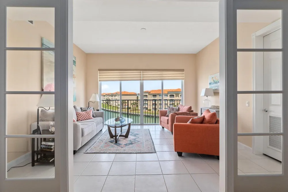 17 Harbour Isle Drive W #Ph03 Hutchinson Island, FL 34949