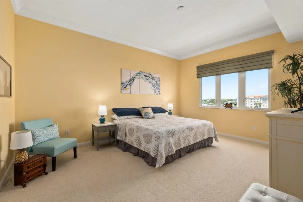 17 Harbour Isle Drive W #Ph03 Hutchinson Island, FL 34949