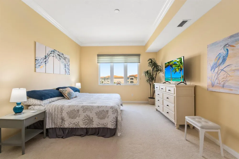 17 Harbour Isle Drive W #Ph03 Hutchinson Island, FL 34949