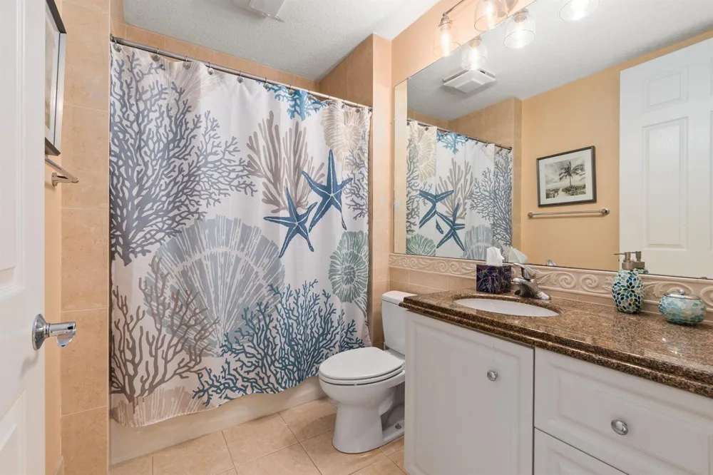 17 Harbour Isle Drive W #Ph03 Hutchinson Island, FL 34949