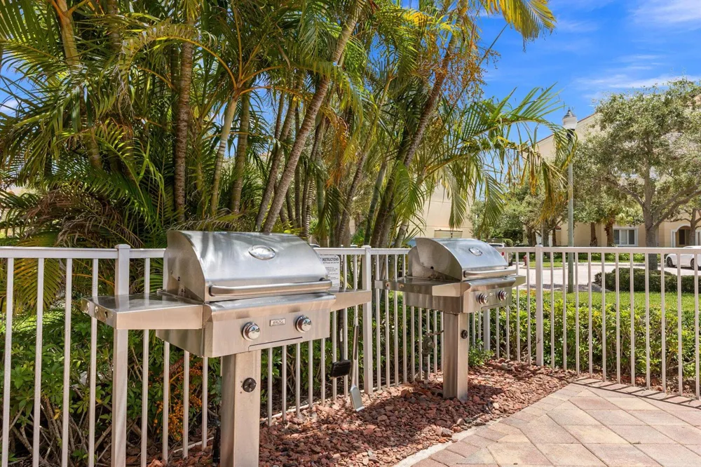 17 Harbour Isle Drive W #Ph03 Hutchinson Island, FL 34949