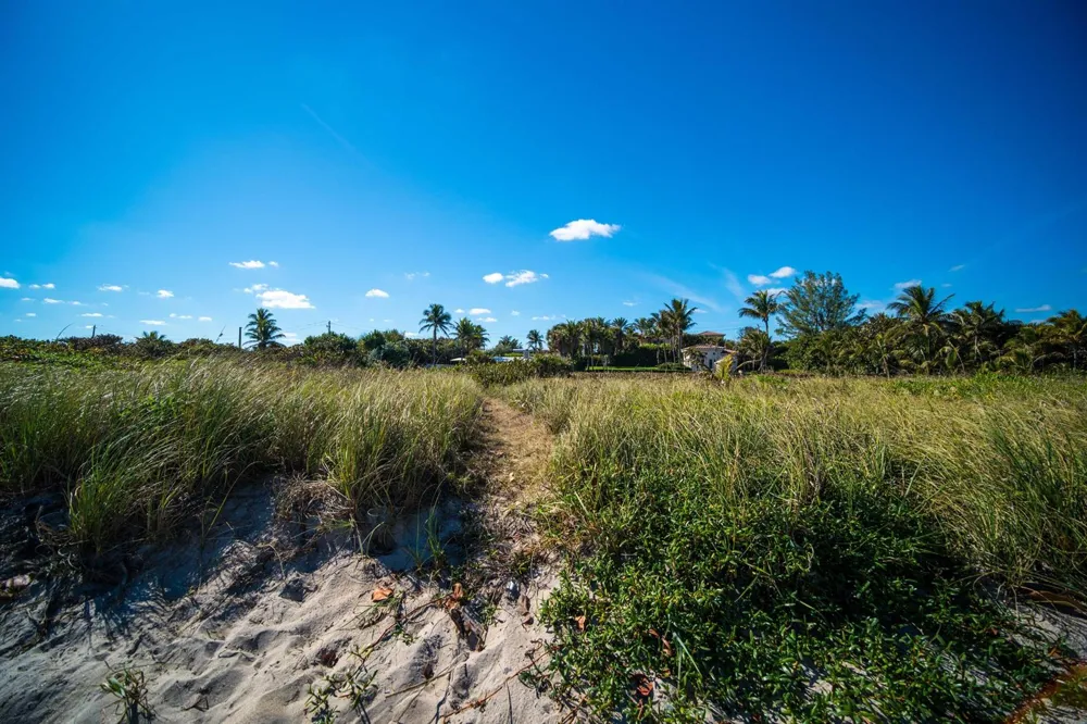 4000 S Ocean Boulevard Lantana, FL 33462