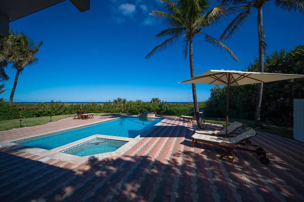 4000 S Ocean Boulevard Lantana, FL 33462