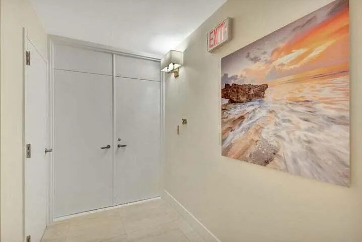 5550 Ocean Drive #2b Singer Island, FL 33404