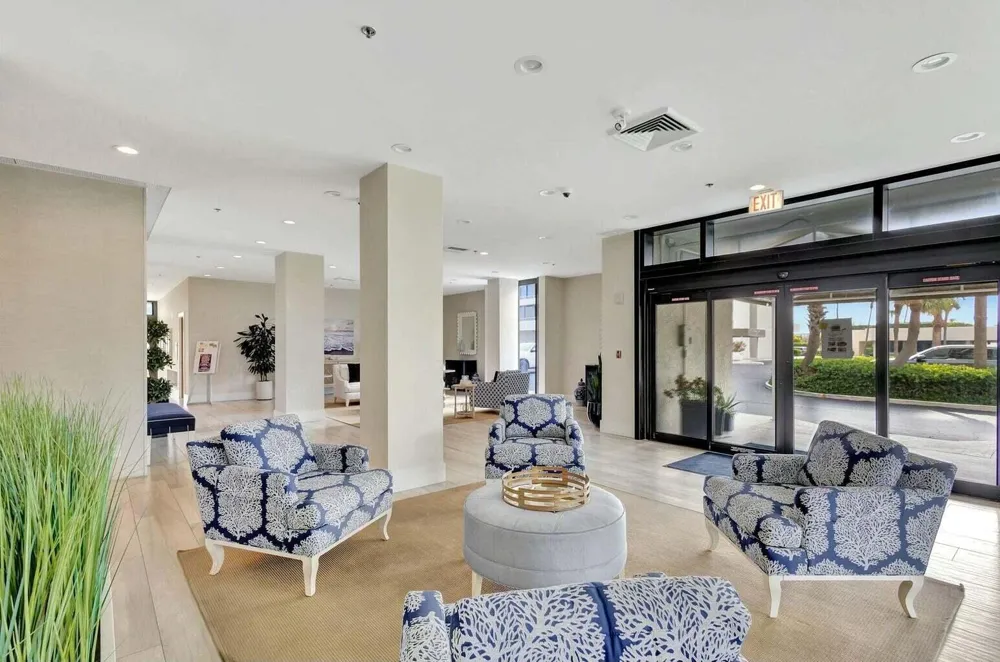 5550 Ocean Drive #2b Singer Island, FL 33404