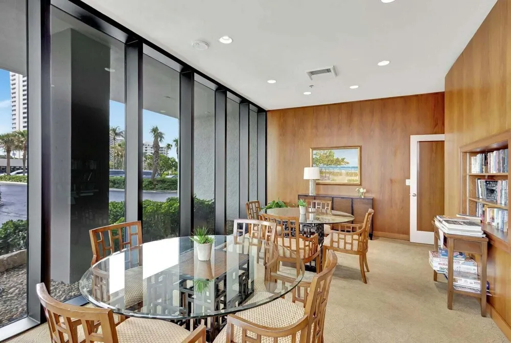 5550 Ocean Drive #2b Singer Island, FL 33404
