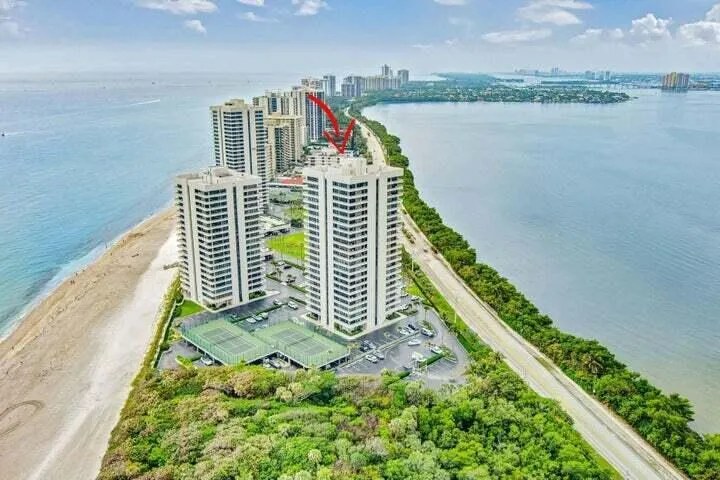 5550 Ocean Drive #2b Singer Island, FL 33404