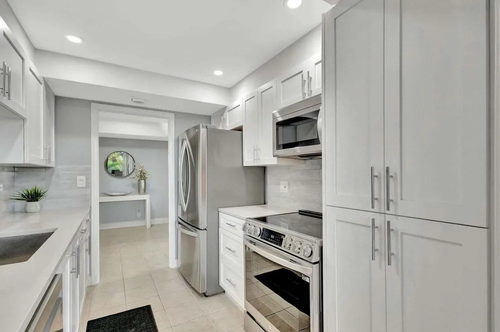 5550 Ocean Drive #2b Singer Island, FL 33404