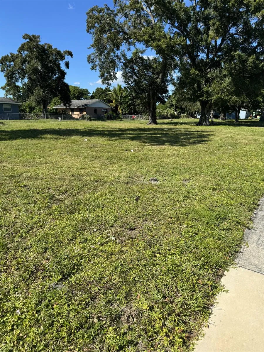 201 29th Street Fort Pierce, FL 34947