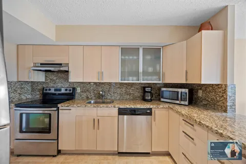 300 Diplomat Parkway #607
