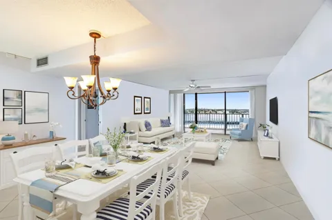 136 Lakeshore Drive #1010