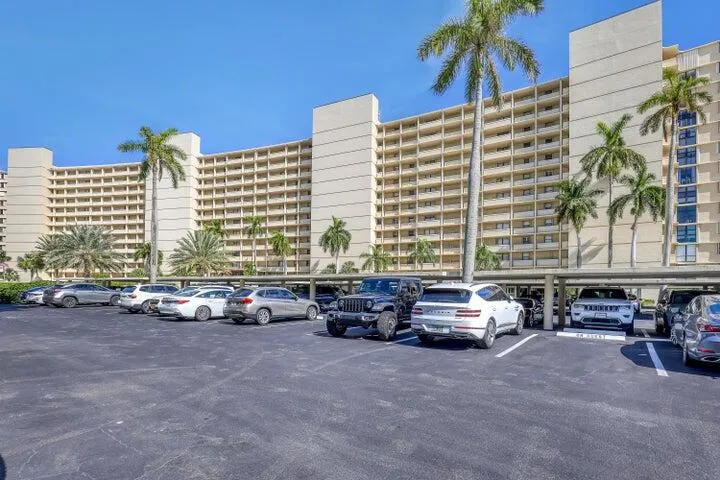 136 Lakeshore Drive #1010 North Palm Beach, FL 33408