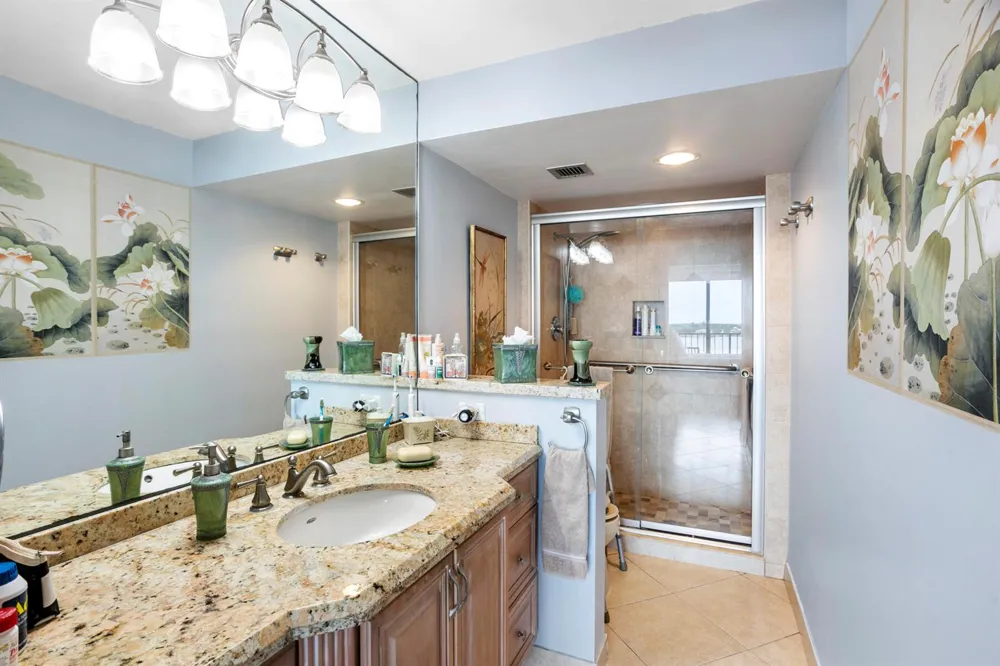 136 Lakeshore Drive #1010 North Palm Beach, FL 33408