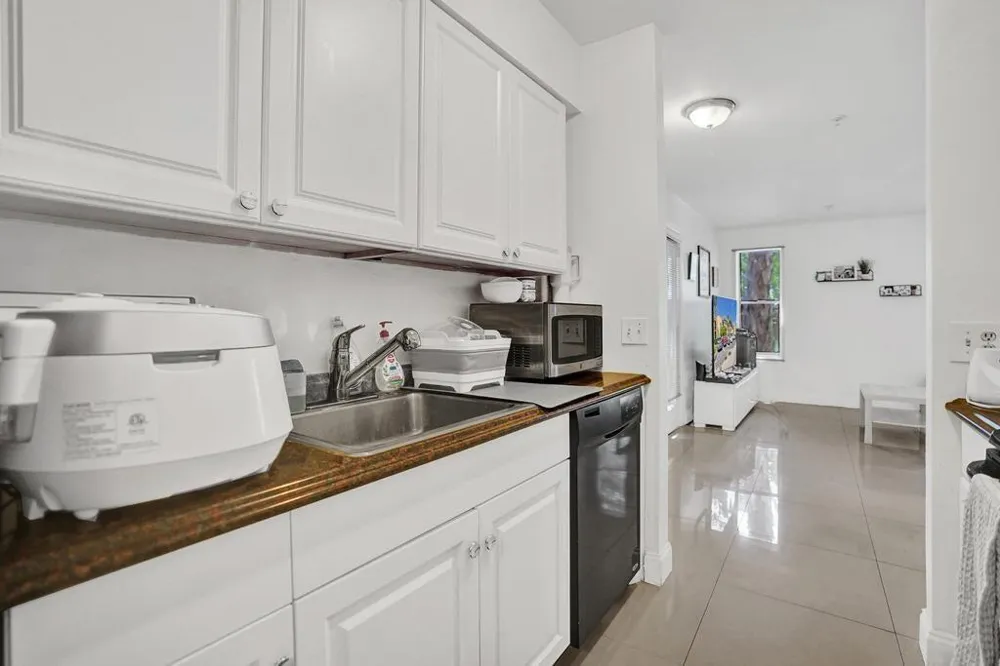 2311 Congress Avenue #11 Boynton Beach, FL 33426