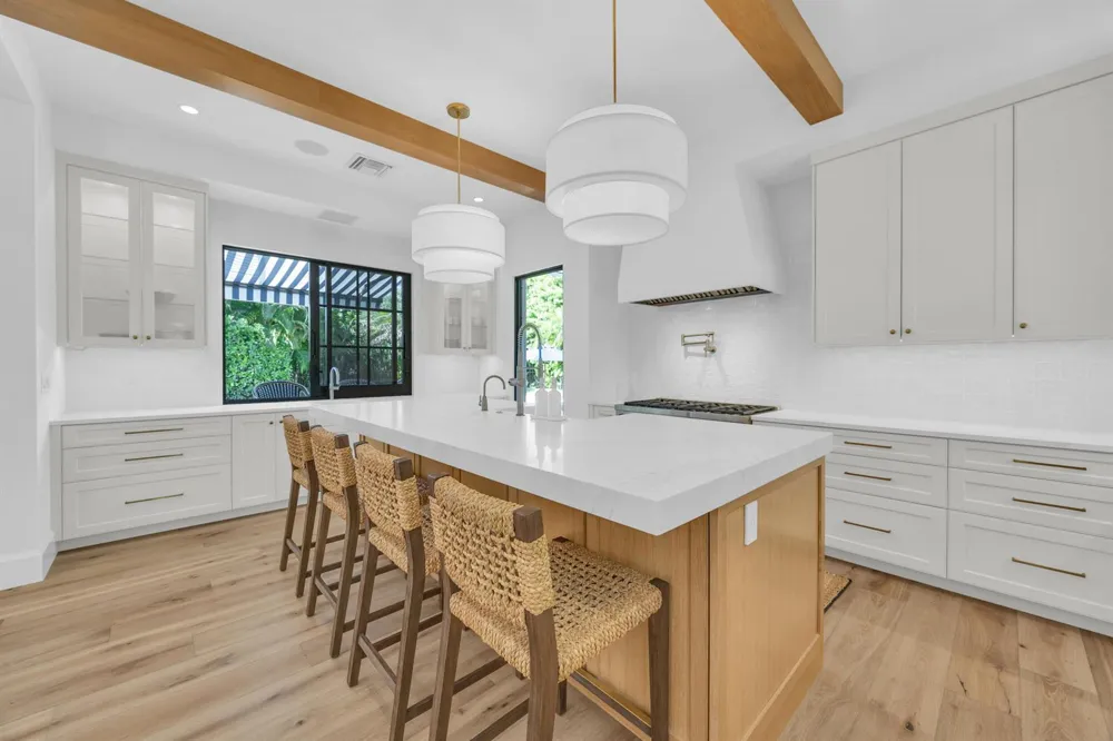 44 S Beach Road Jupiter Island, FL 33455