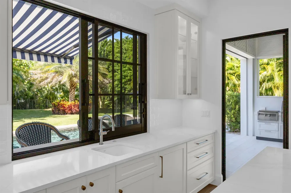 44 S Beach Road Jupiter Island, FL 33455