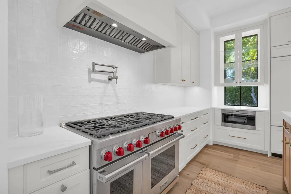 44 S Beach Road Jupiter Island, FL 33455