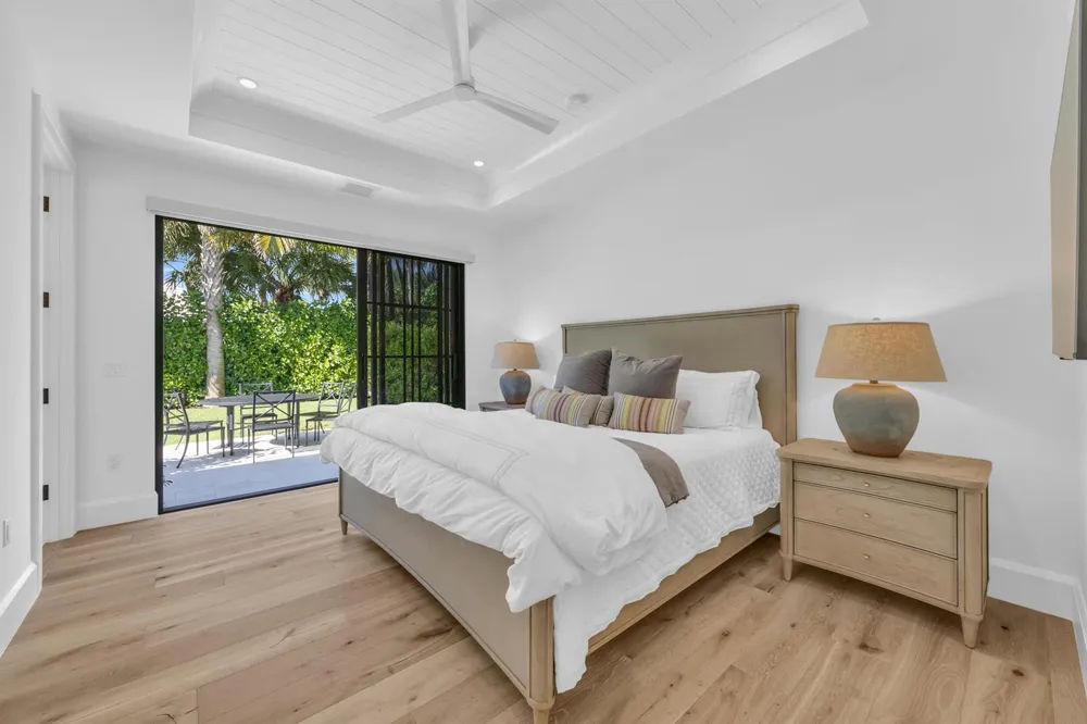 44 S Beach Road Jupiter Island, FL 33455