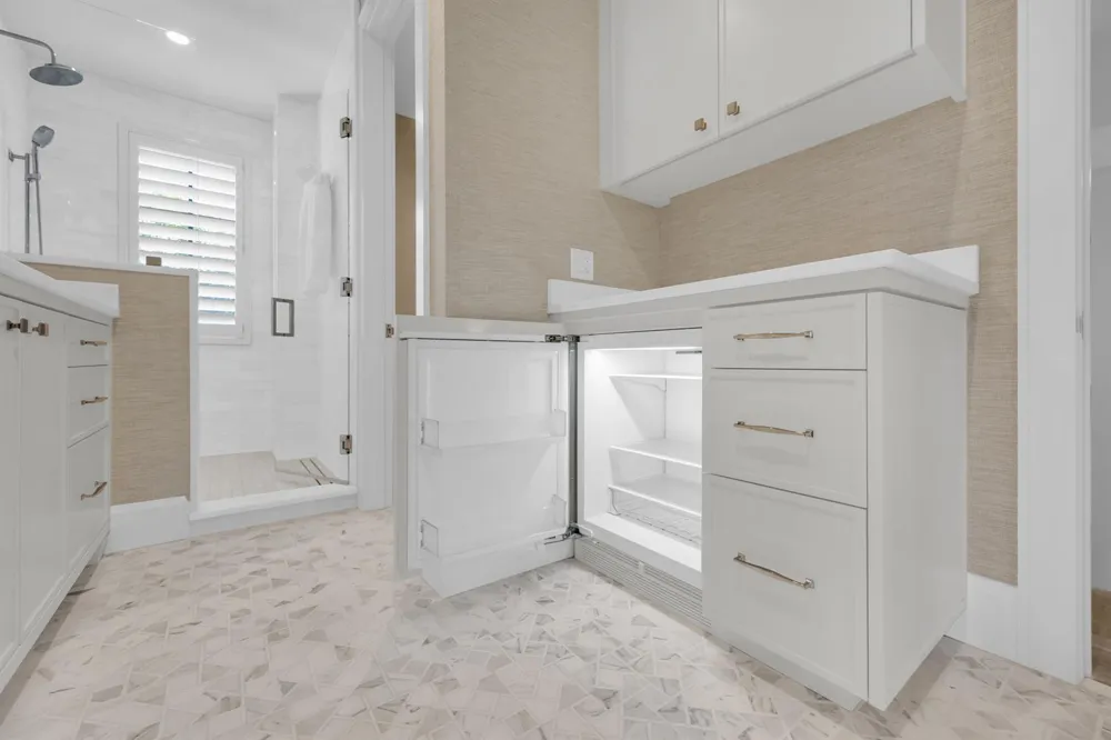 44 S Beach Road Jupiter Island, FL 33455