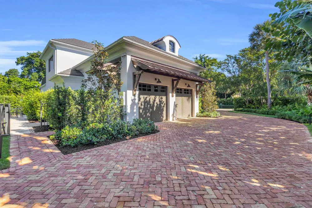 44 S Beach Road Jupiter Island, FL 33455