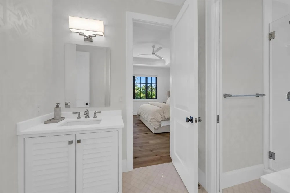 44 S Beach Road Jupiter Island, FL 33455