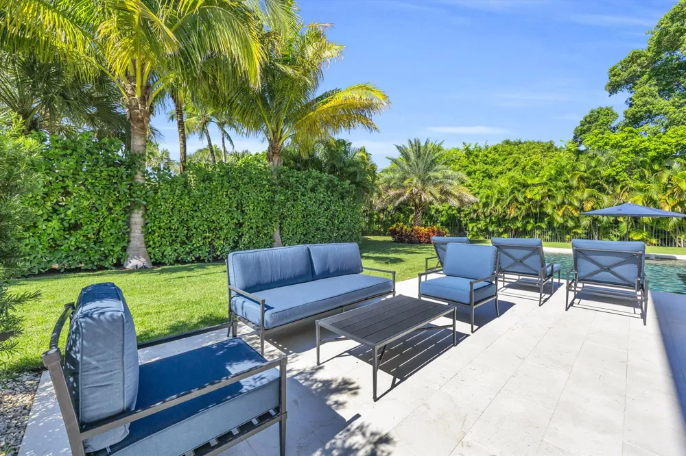 44 S Beach Road Jupiter Island, FL 33455