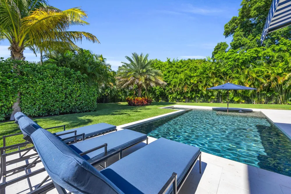 44 S Beach Road Jupiter Island, FL 33455