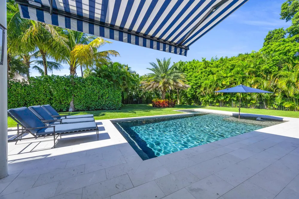 44 S Beach Road Jupiter Island, FL 33455
