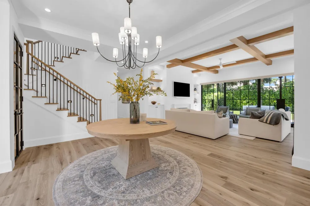 44 S Beach Road Jupiter Island, FL 33455