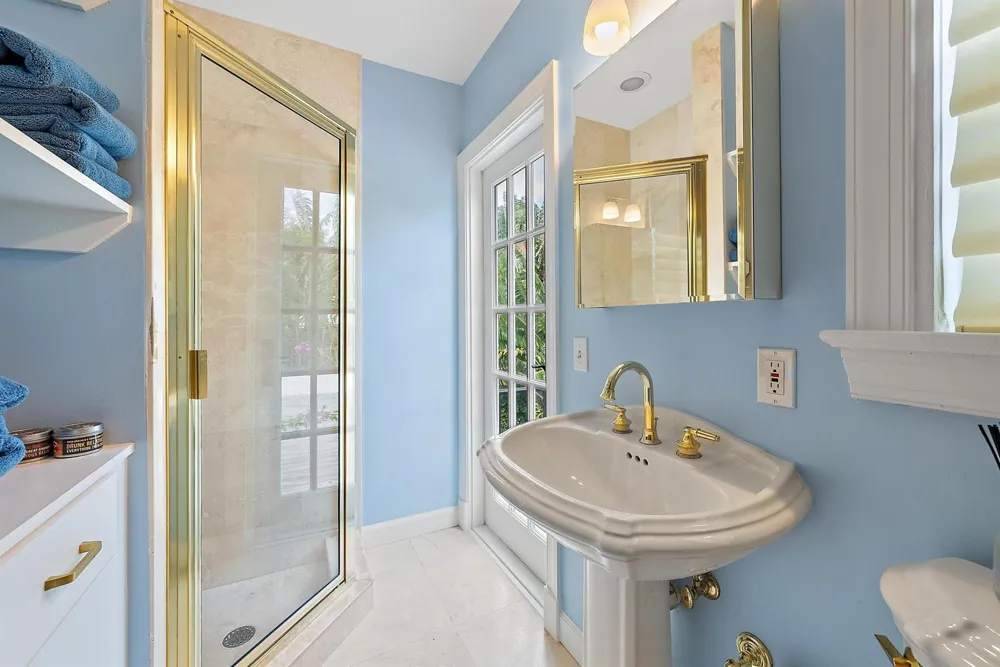 325 Seaspray Avenue Palm Beach, FL 33480